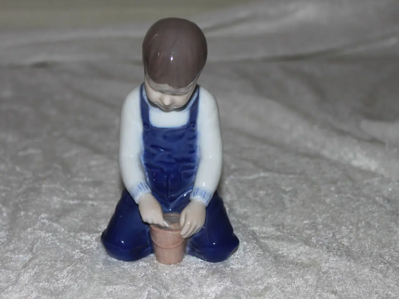 Billede 1 - Dreng med spand B&G figur