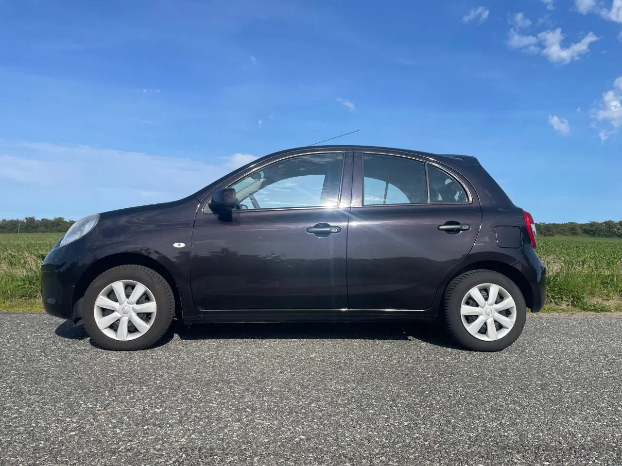 Billede 2 - NYSYNET NISSAN MICRA MED LAVT KM TAL