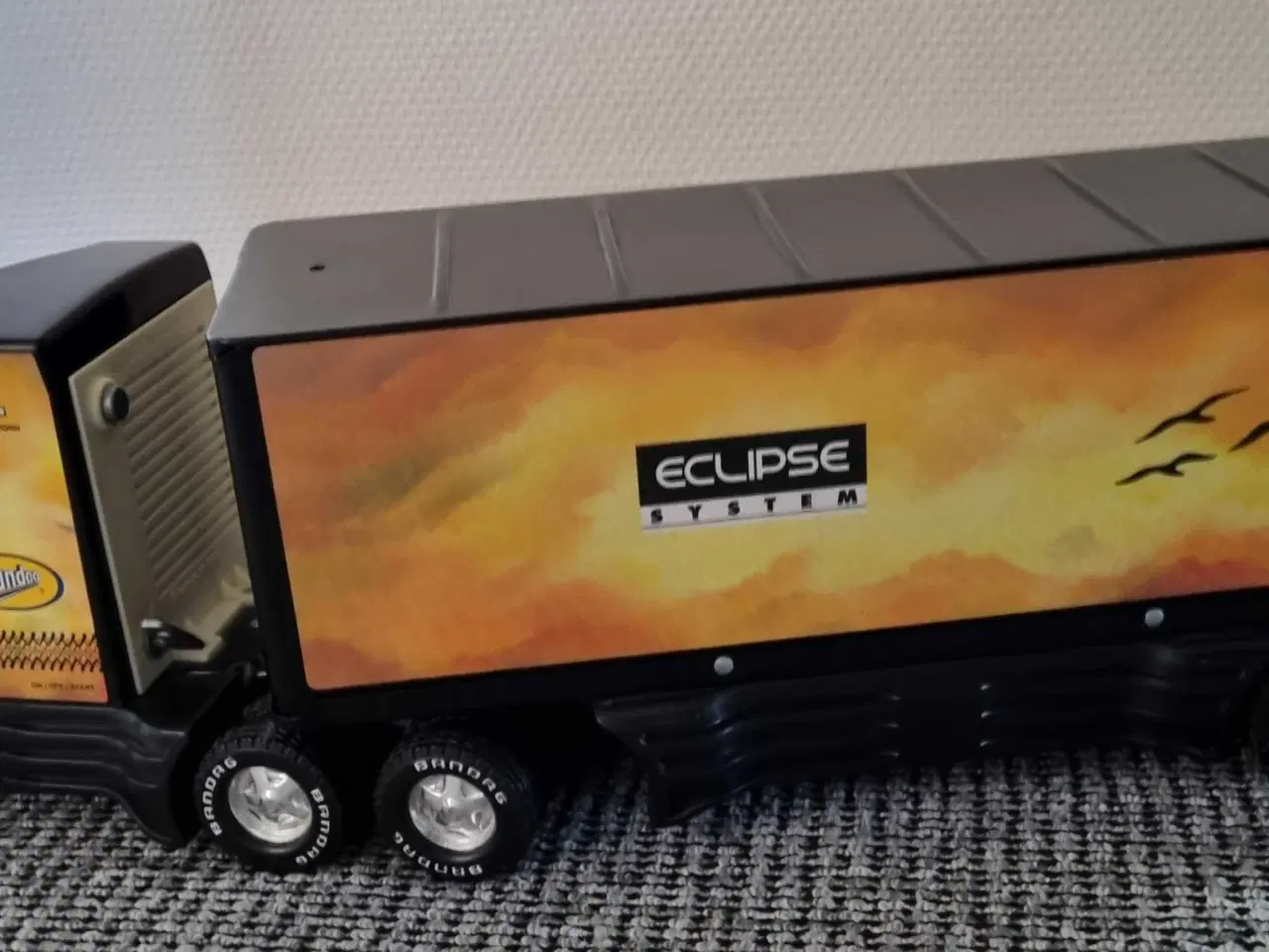 Billede 1 - Stor lastbil med anhænger og lyd