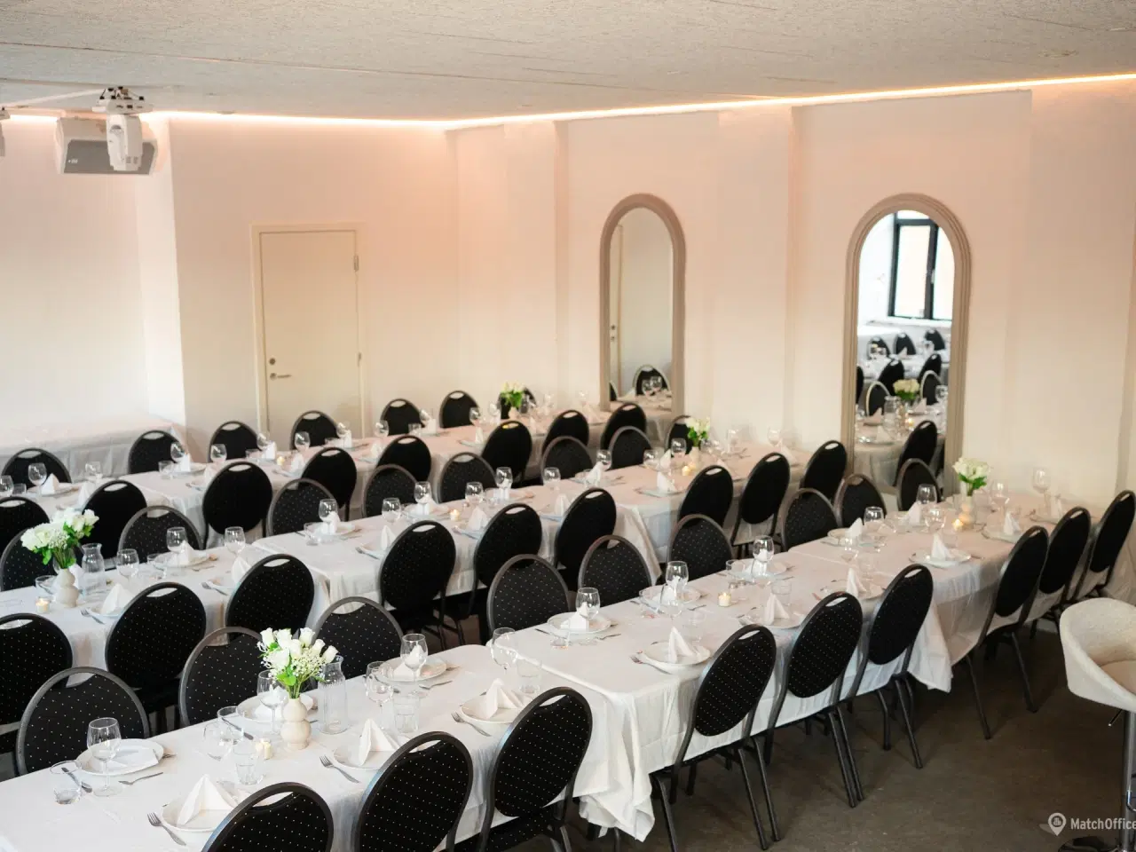 Billede 1 - Mødelokale i Vanløse – moderne møde- og kursuslokale tæt på København