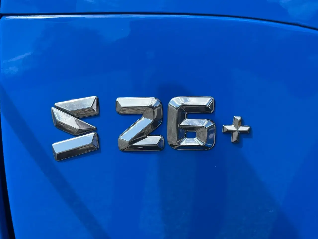 Billede 7 - Solis S26 6+2 Gearmaskine med Servostyring og brede traktorhjul