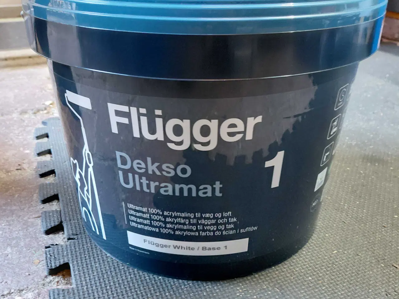 Billede 2 - En bøtte hvid maling i god kvalitet