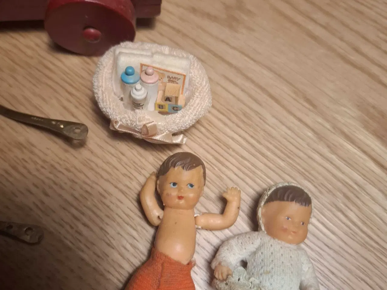 Billede 7 - Retro dukkehus møbler