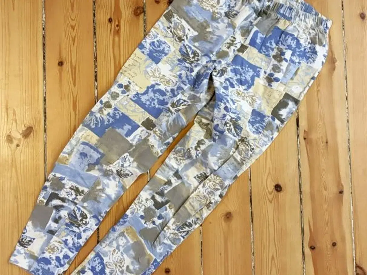 Billede 8 - Masser af blomstrede gamacher / leggins - vælg sel