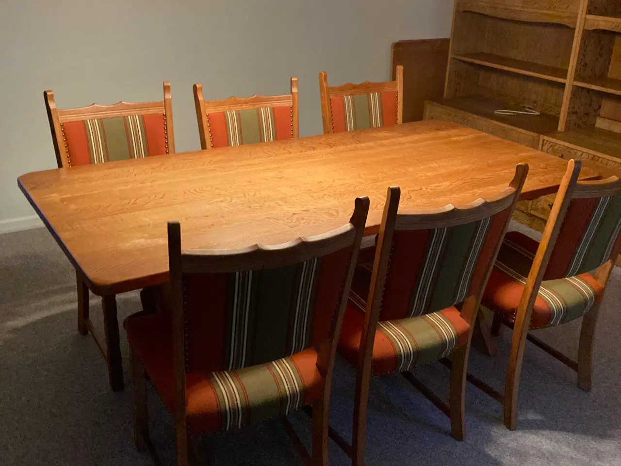 Billede 2 - Spisebord i egetræ 