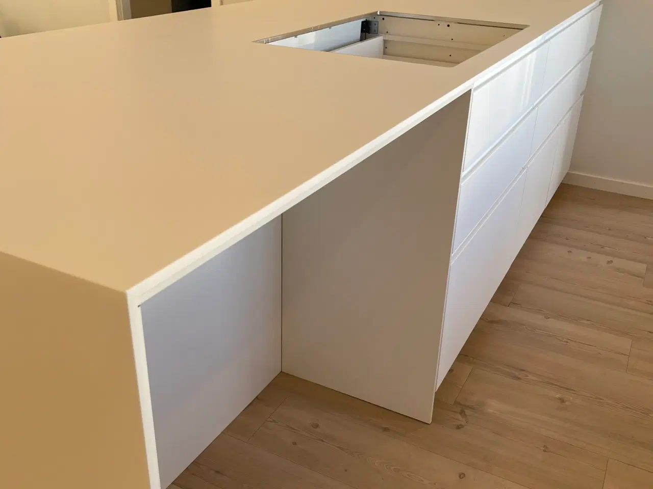 Billede 9 - Bordplader i Corian®️ og Kerrock®️