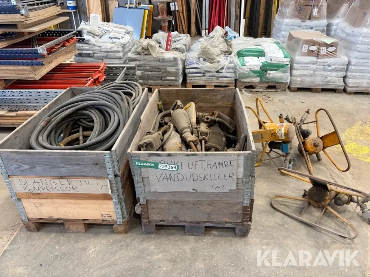 Billede 1 - Tryklufthamre og vandudskiller med trykluftslanger