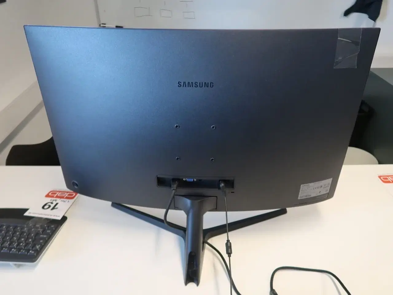 Billede 3 - Samsung C32R500FHR Curved 32" skærm