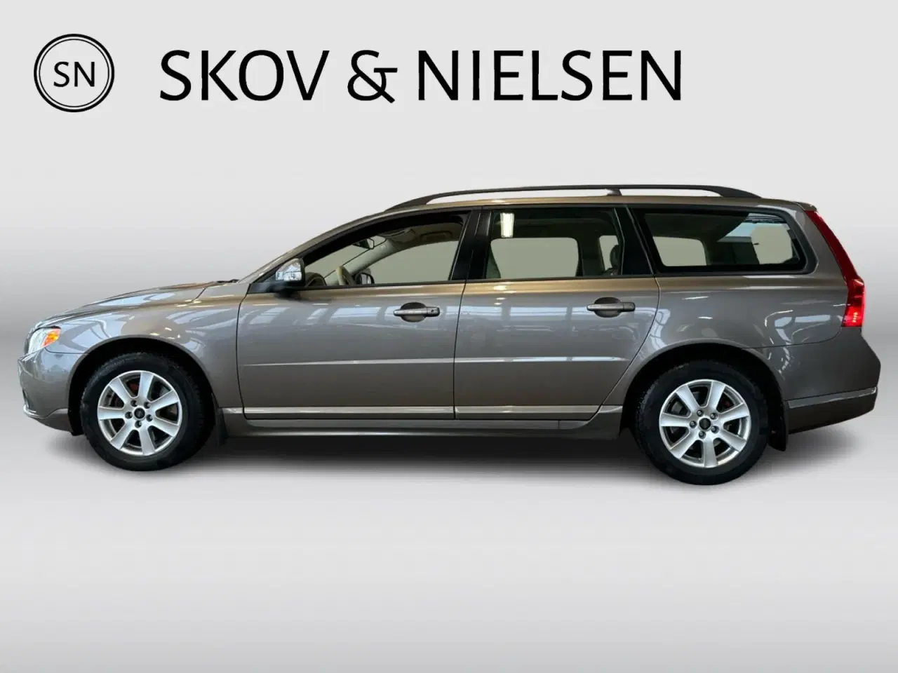 Billede 2 - Volvo V70 2,5 T Momentum aut.