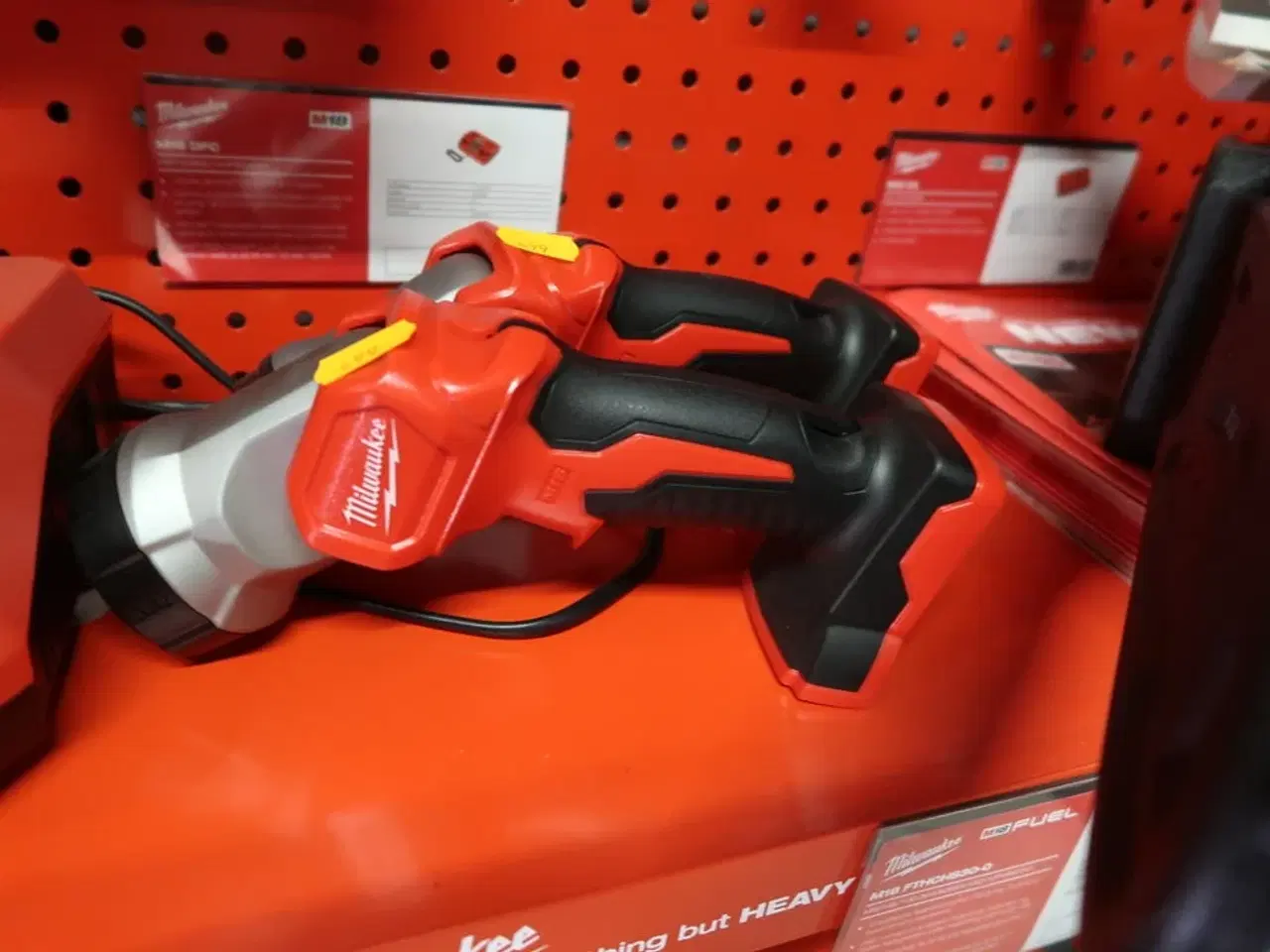 Billede 2 - 2 stk. akku arbejdslamper MILWAUKEE