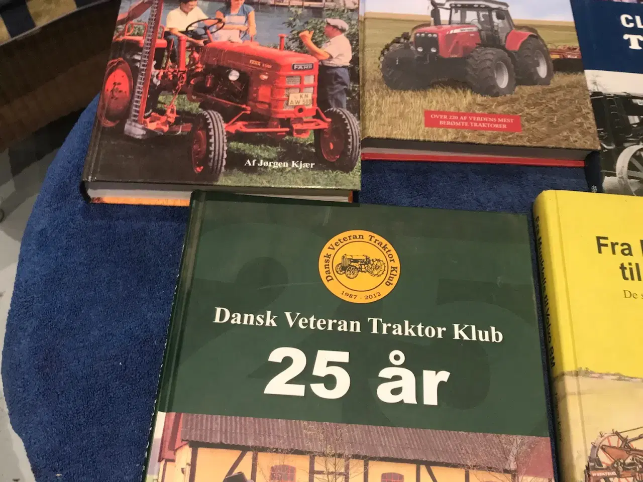 Billede 4 - Traktorbøger til salg