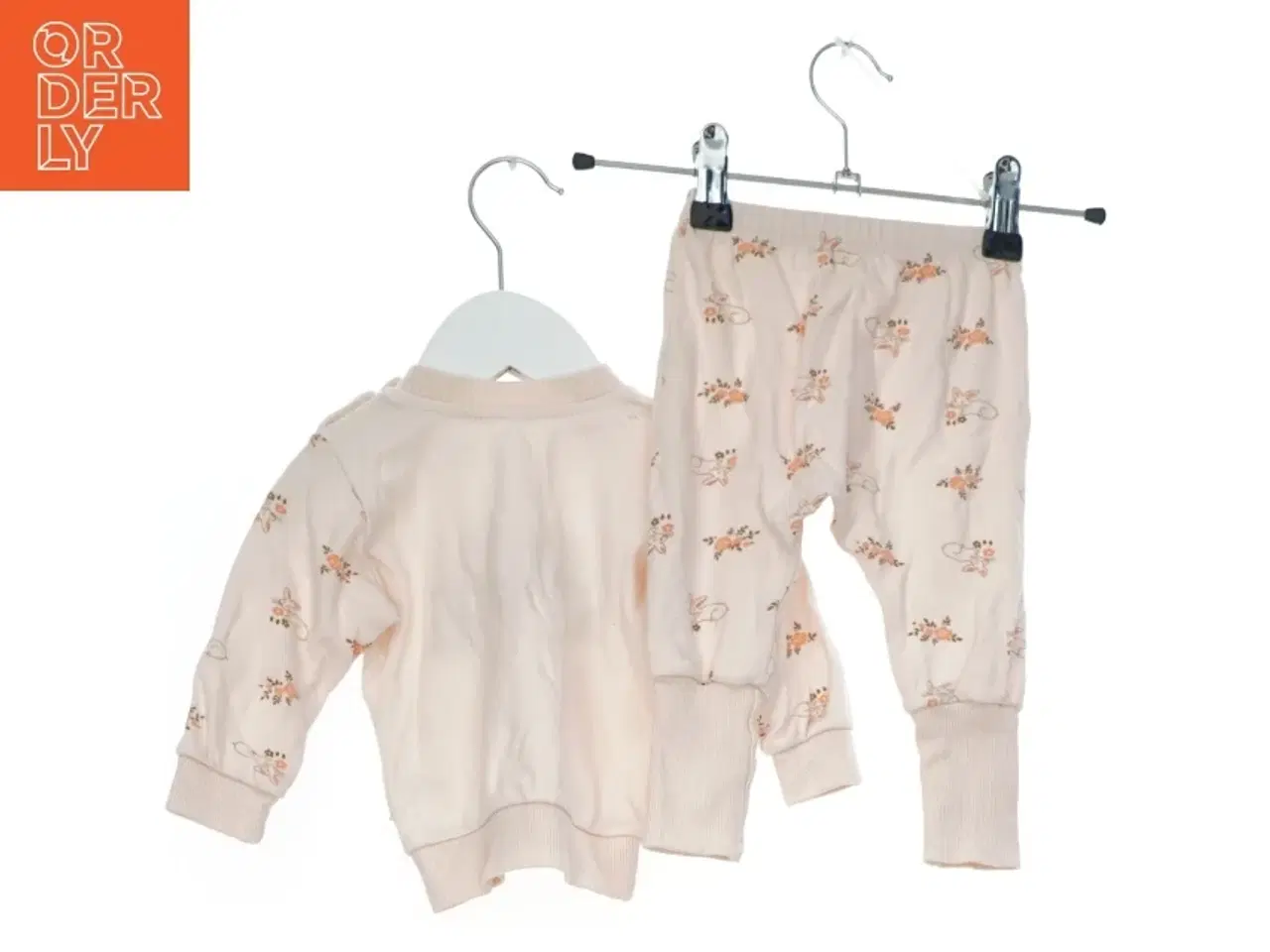 Billede 2 - Børnetrøje og leggings med kaninmotiv fra Mc Elci (str. 62)