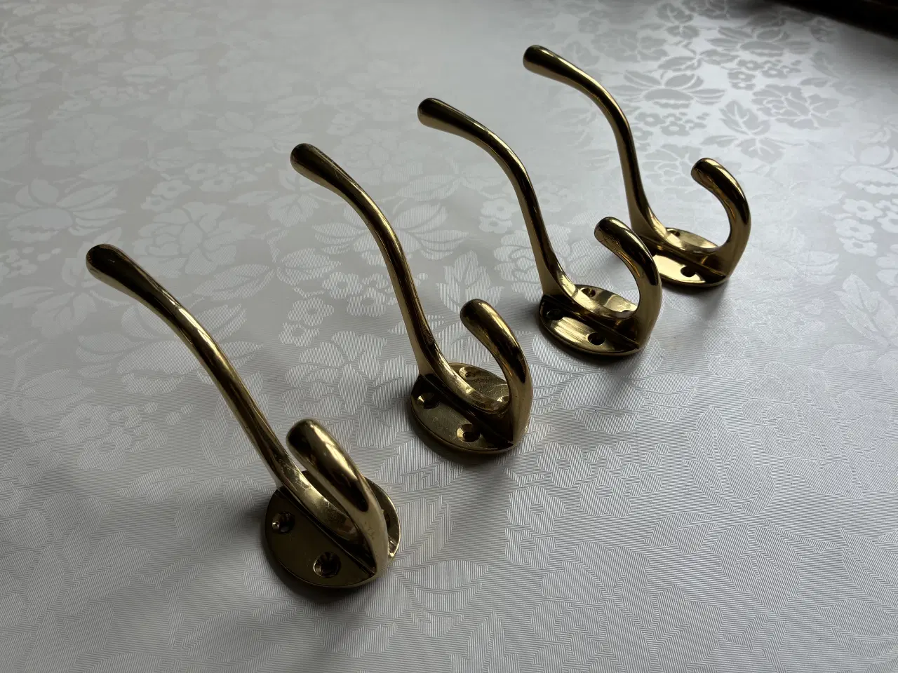 Billede 4 - Smukke gamle messing knager 