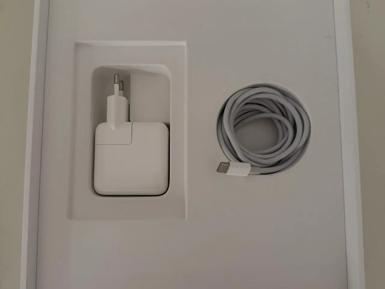 Billede 2 - MacBook Air 13" M1 (8GB/256GB) - Space Gray - Flot