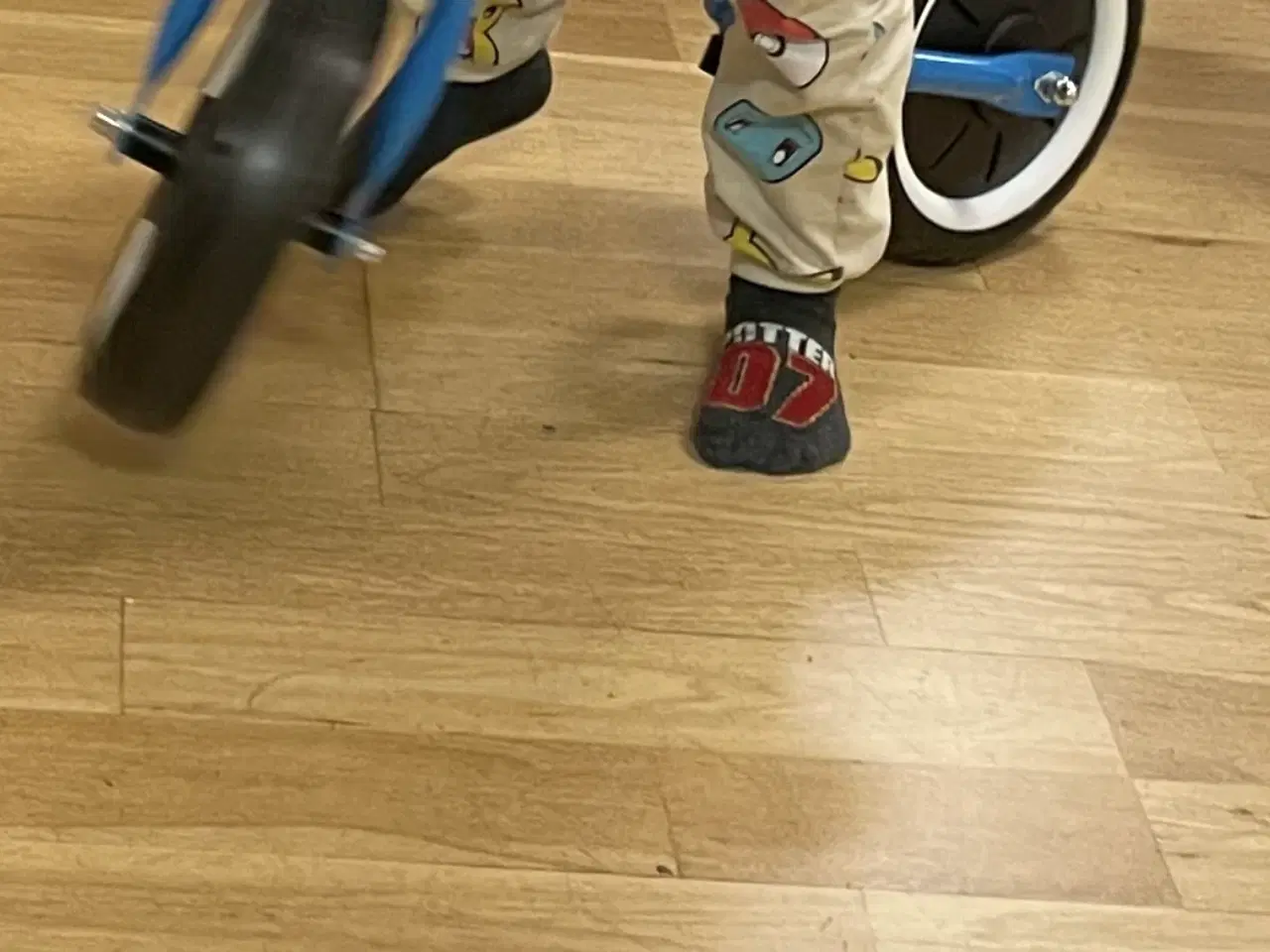 Billede 3 - Løbecykel fra 0-3 år