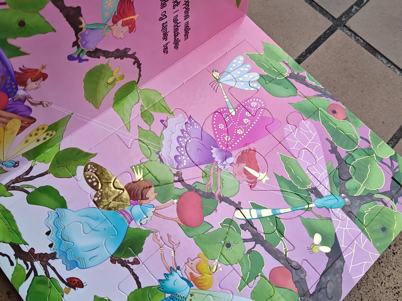 Billede 2 - Min Første FEBOG med 5 glimtende puslespil