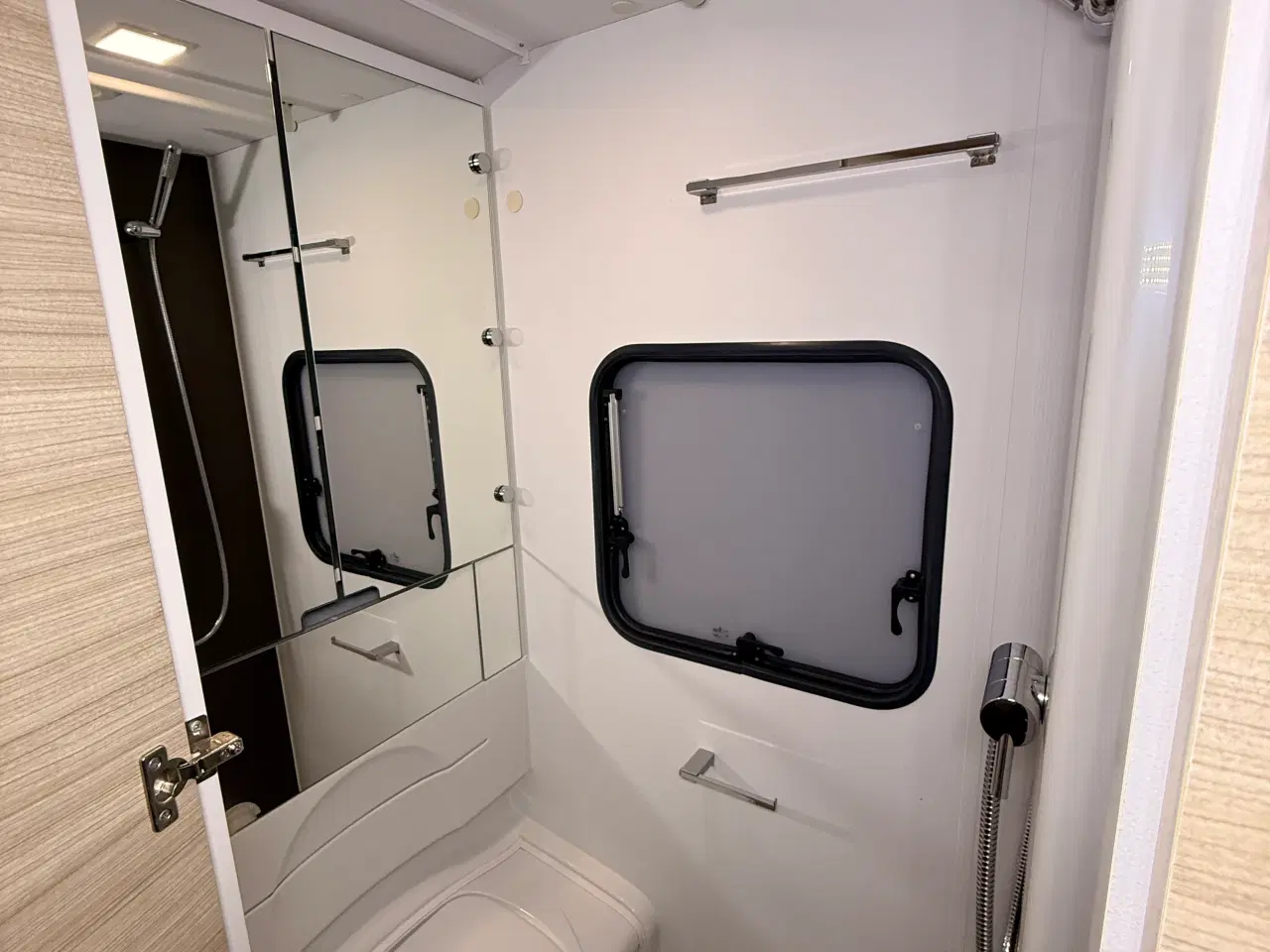 Billede 14 - 2021 Adria Altea 542 PH / Enduro Mover / Isabella