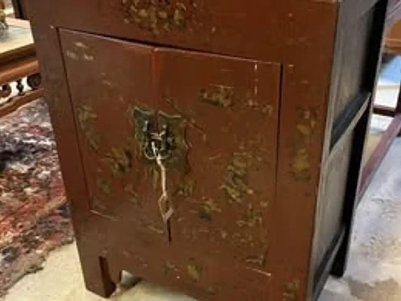 Billede 1 - Kina Lakskab Beijing  guld deko 