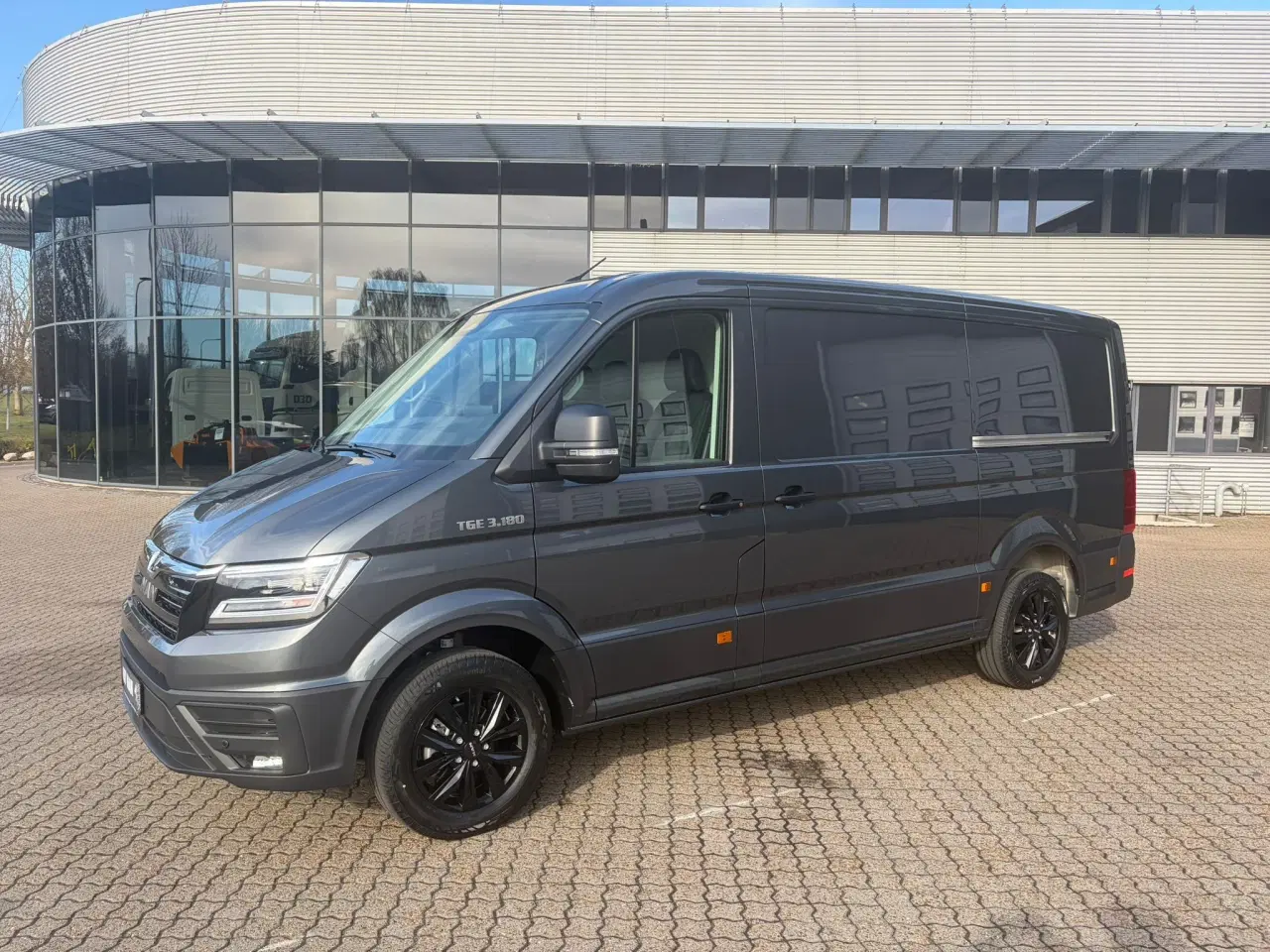 Billede 1 - MAN TGE 3.180 A8 L3H2, Kassevogn