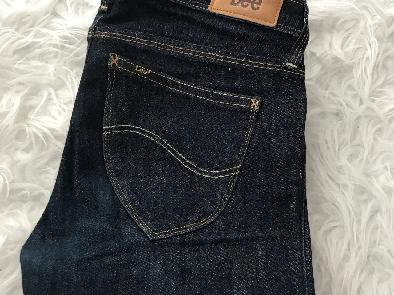 Billede 3 - Lee jeans i mørkeblå 