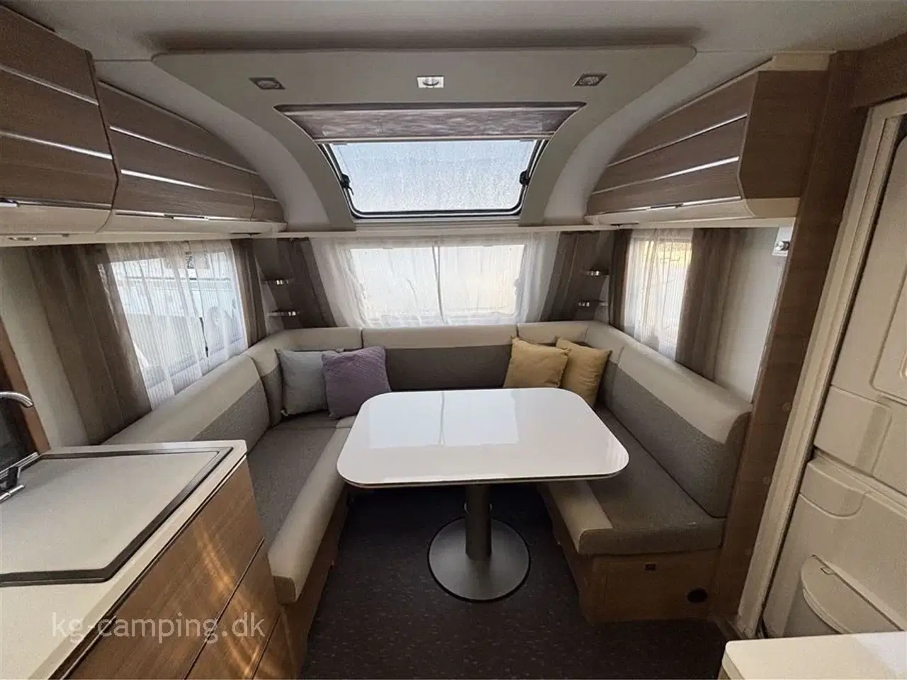 Billede 9 - 2019 - Adria Adora 613 UT   Flot rummelig vogn med mover og fortelt