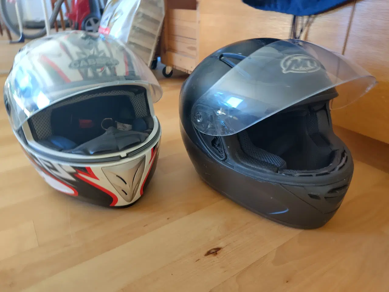 Billede 4 - Åben retro hjelm og 2.alm hjelme