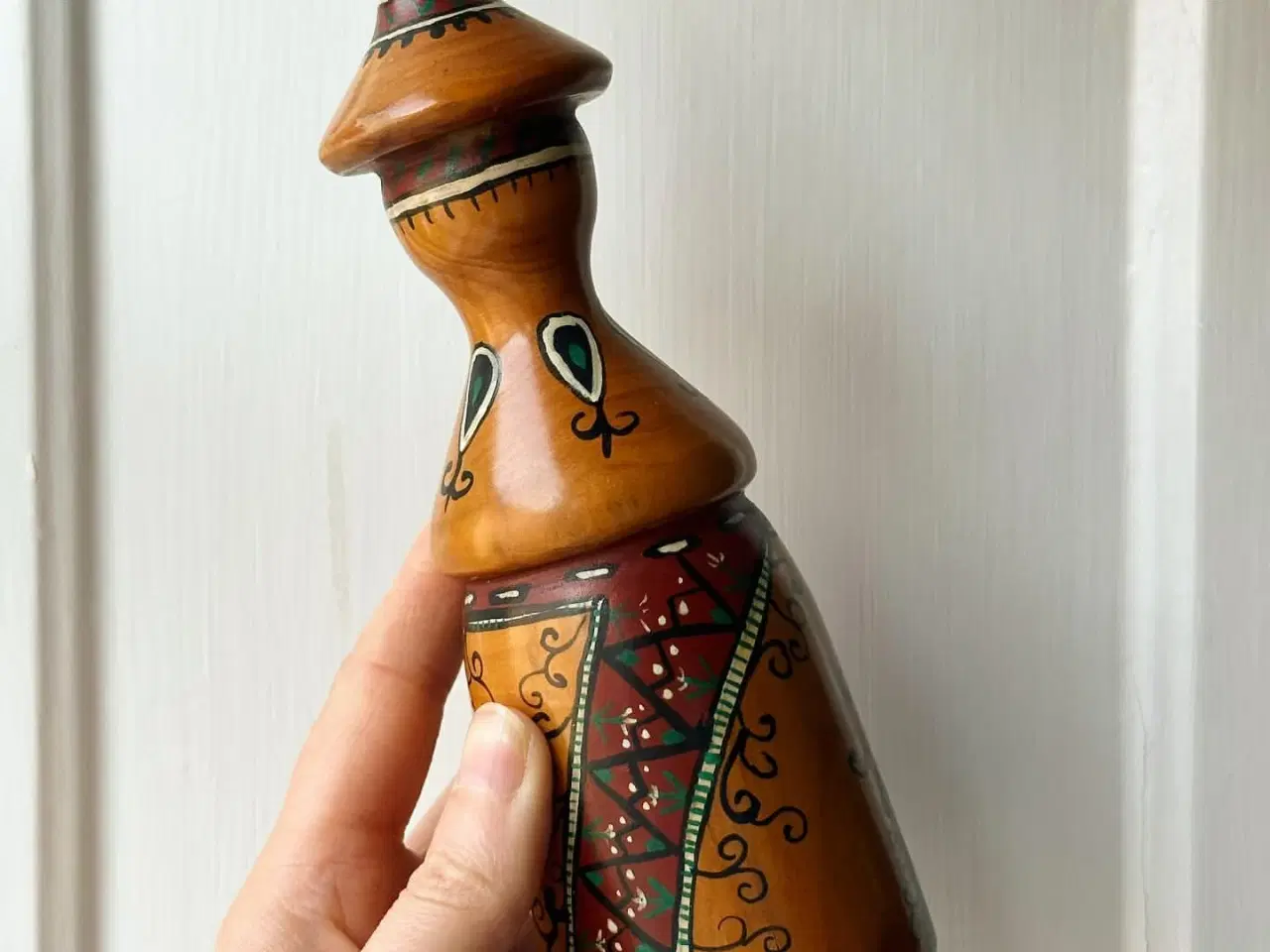Billede 2 - Håndmalet træfigur