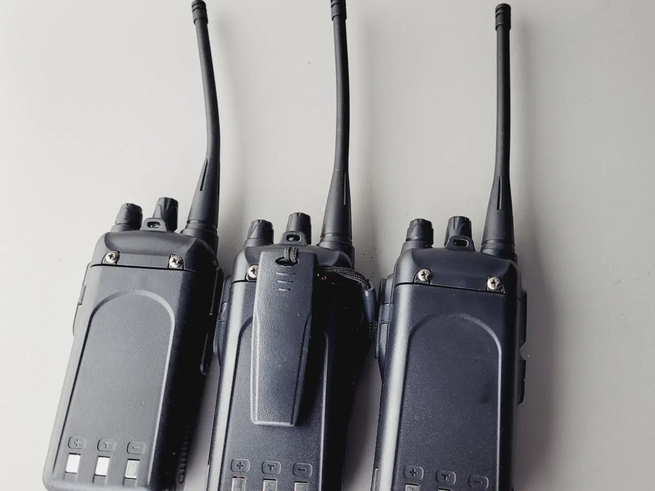 Billede 6 - ⭐️· 📻 Baofeng 888S-PRO Walkie Talkie Sæt (3 Stk.)