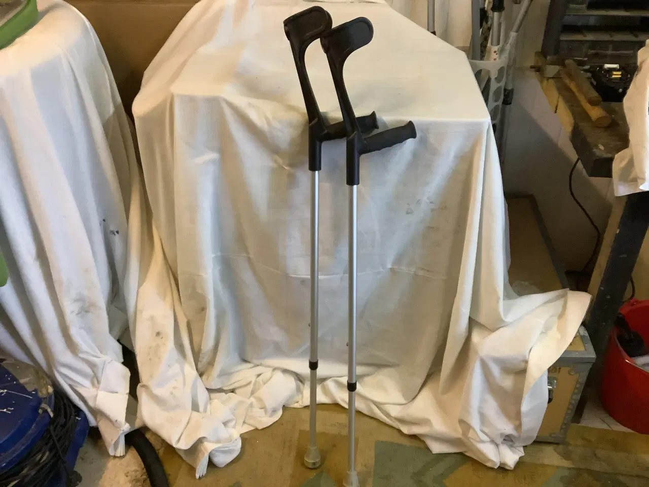 Billede 1 - 1 sæt krykker