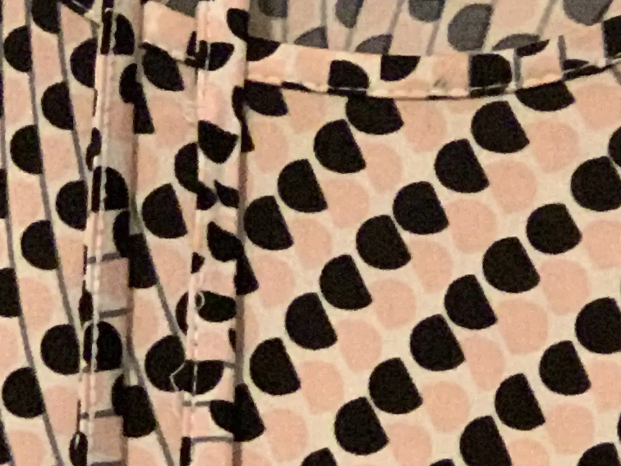 Billede 3 - Prikket kjole