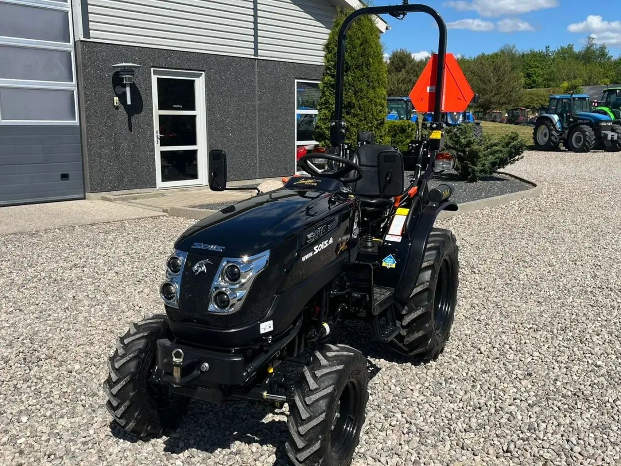 Billede 15 - Solis S26 Limited Edition i sort 6+2 Gearmaskine med Servostyring og brede traktorhjul