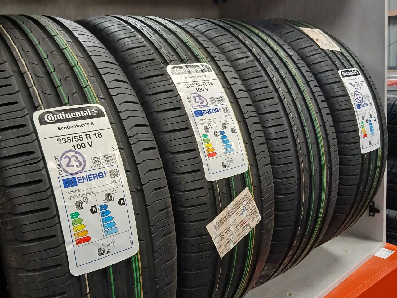 Billede 2 - Nye continental 235 55 18 sommer