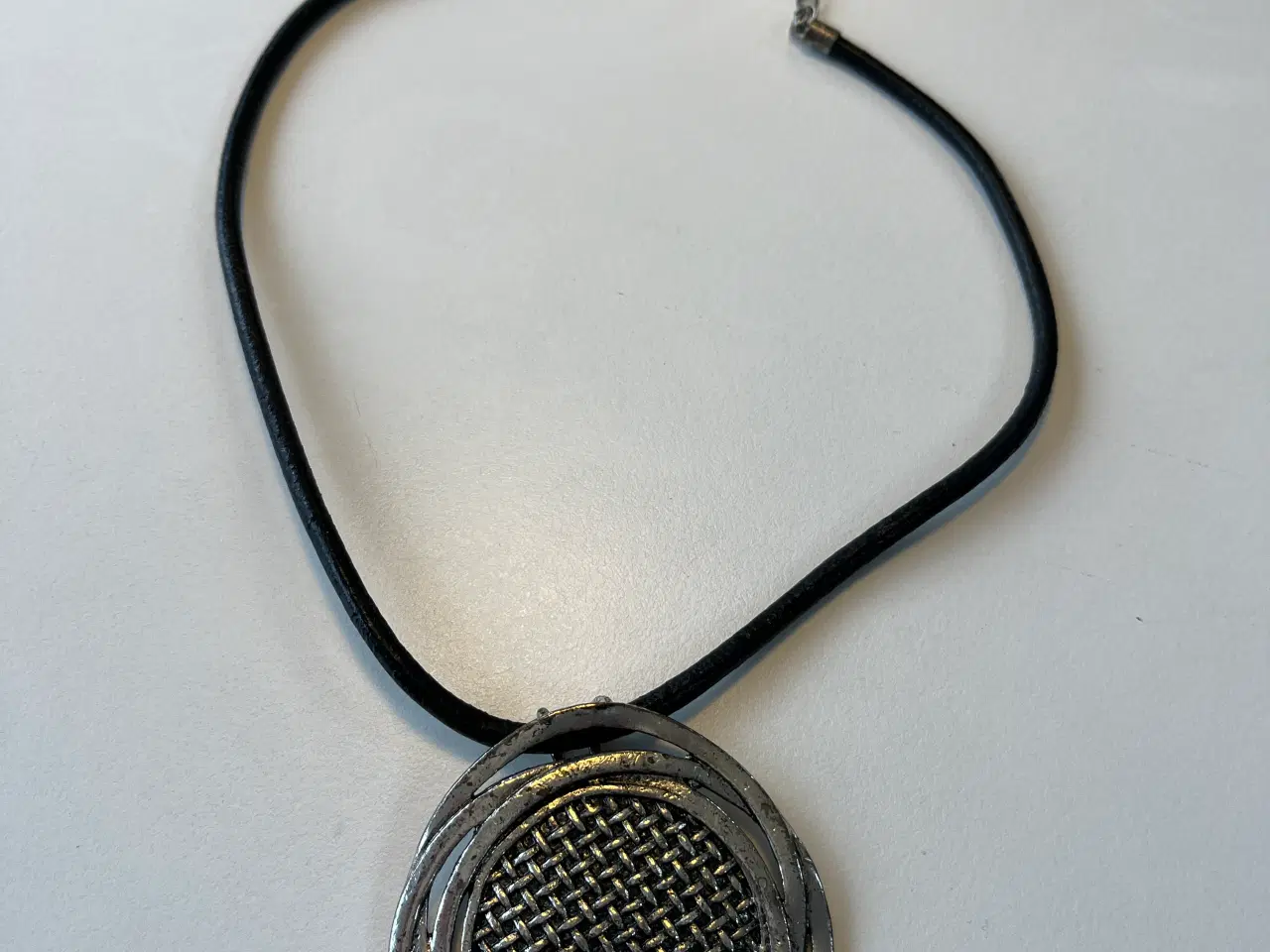 Billede 1 - Halskæde - sølv og læder