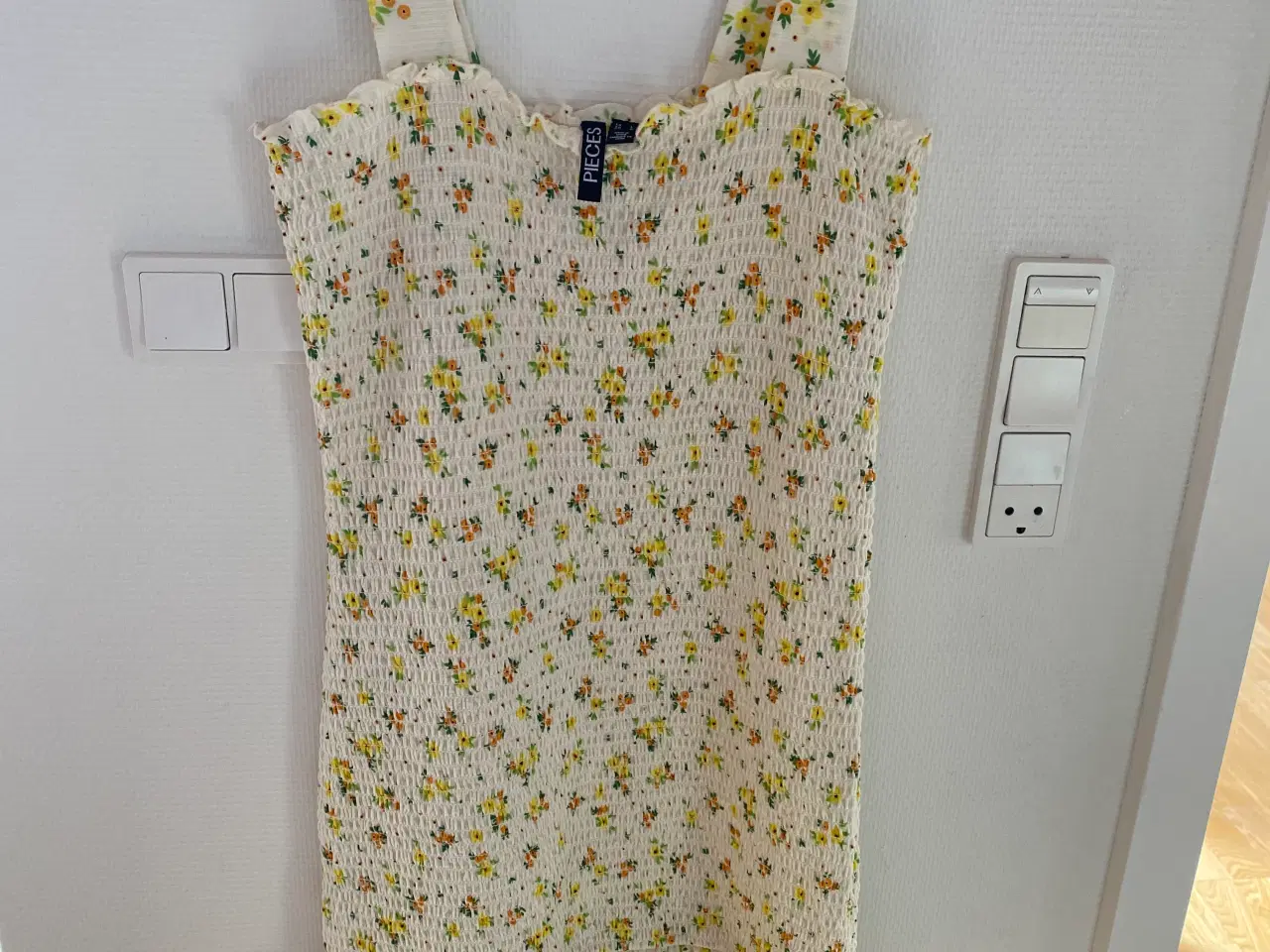 Billede 4 - Diverse kjoler str. M