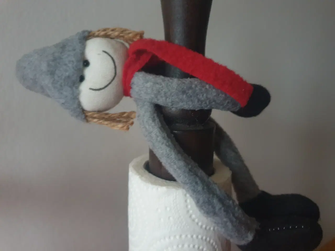 Billede 10 - Nissefamilie med magneter i hænder og fødder. OG: