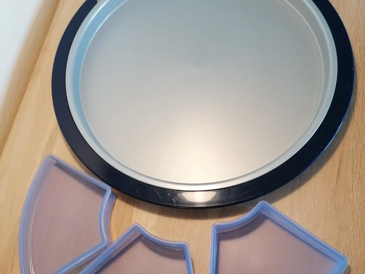 Billede 2 - Tupperware serveringscenter/ bakke