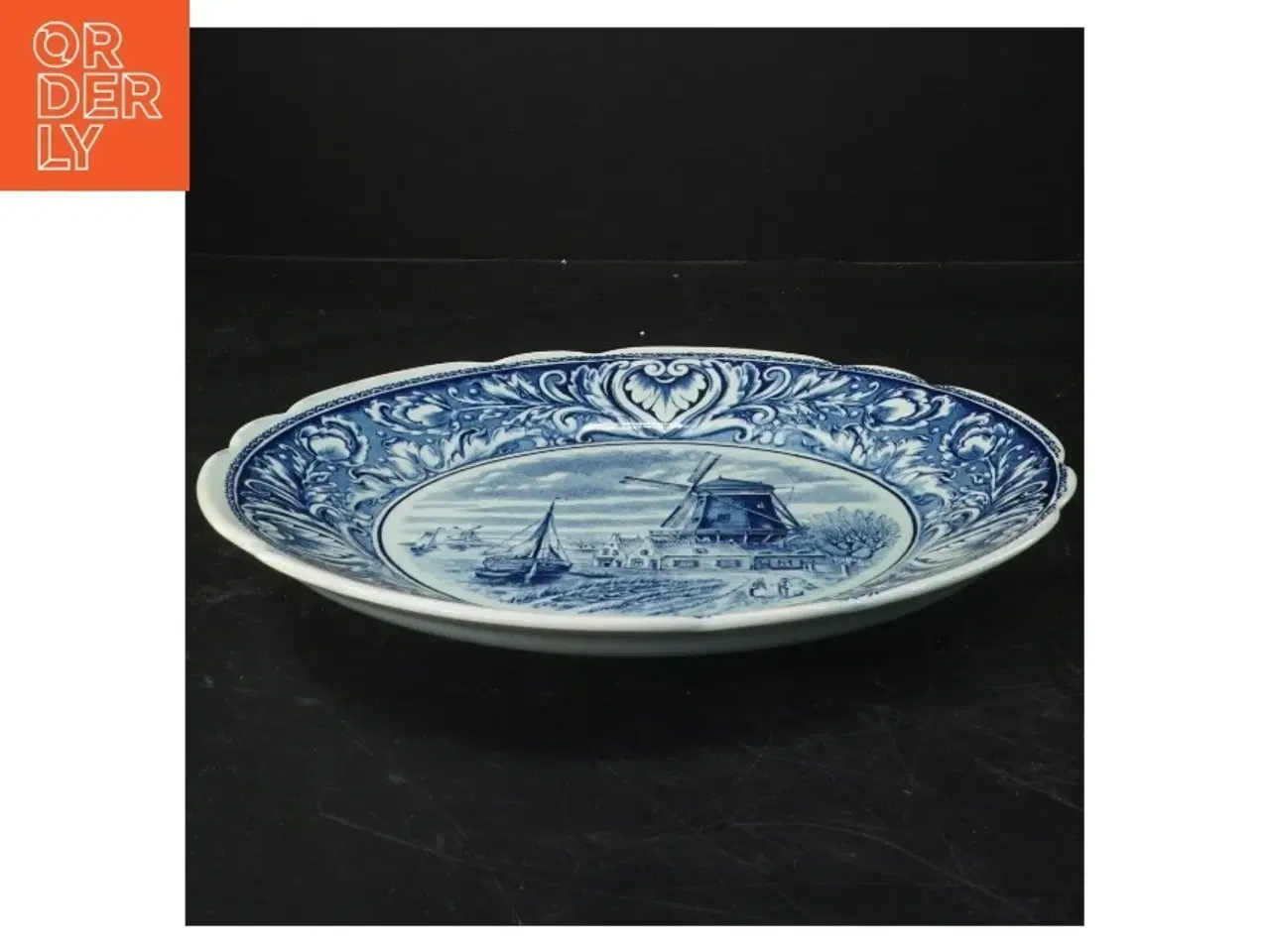 Billede 1 - Dekorativ tallerken med hollandsk motiv (str. Ø 25 cm)