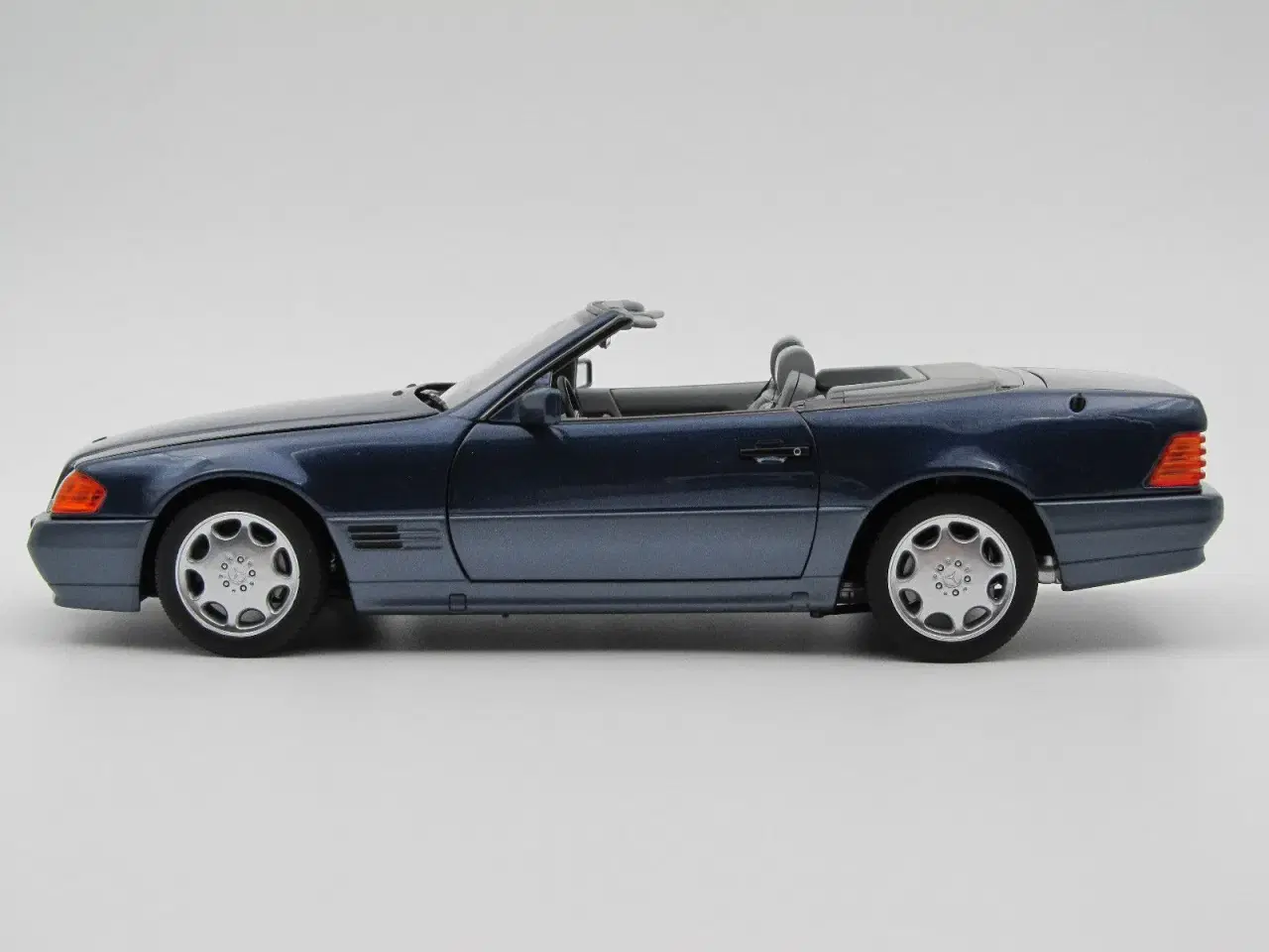 Billede 3 - 1989 Mercedes 500 SL Type: R129  - 1:18