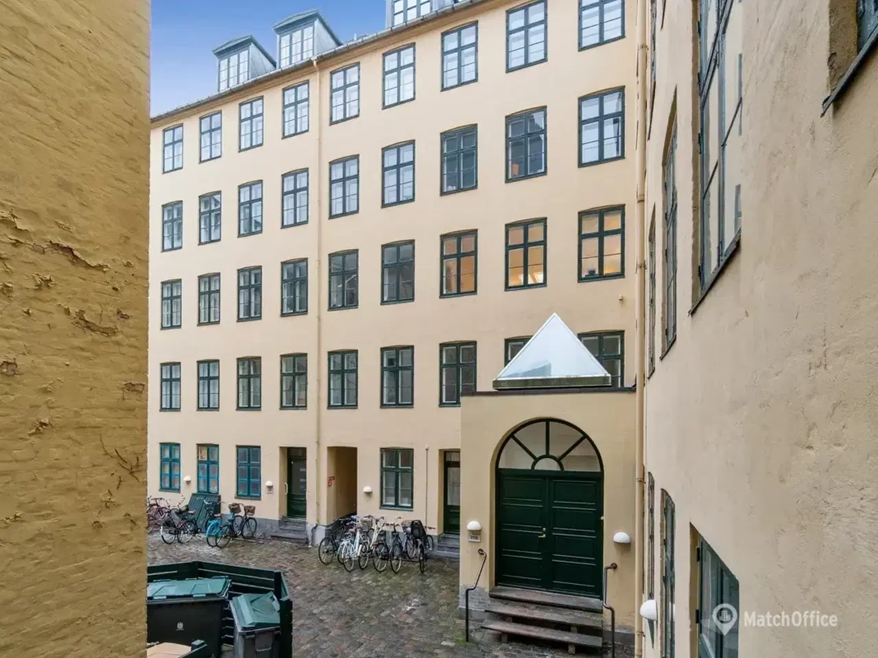 Billede 4 - Parkeringsplads 7 udlejes – Løngangstræde 37. København K