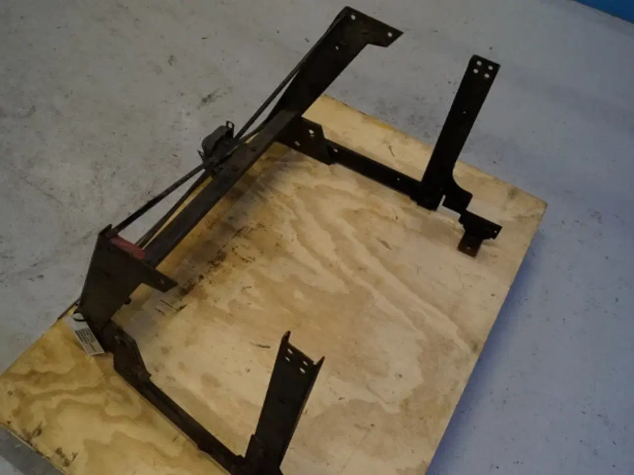 Billede 13 - Case 7130 Front grill support 1334382C4