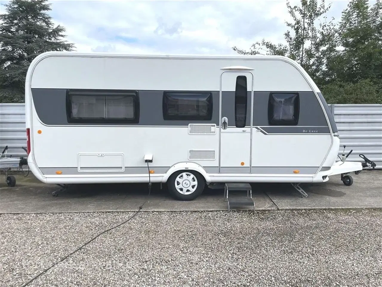 Billede 13 - 2016 - Hobby De Luxe 460 LU   1 EJERS, Populær enkeltsengs-vogn, LAV VÆGT, m/ MOVER+GULVVARME.