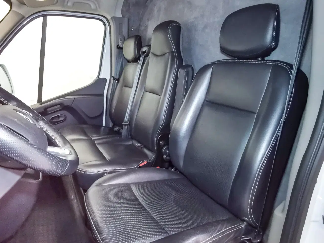 Billede 8 - Renault Master IV T35 2,3 dCi 180 L3H2 Kassevogn aut.