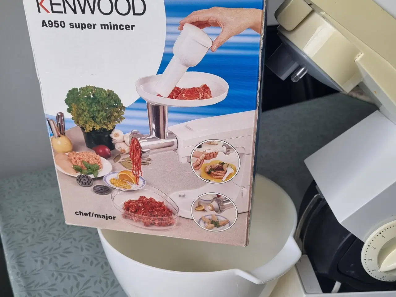 Billede 3 - Køkkenmaskine og kødhakker "KENWOOD " major