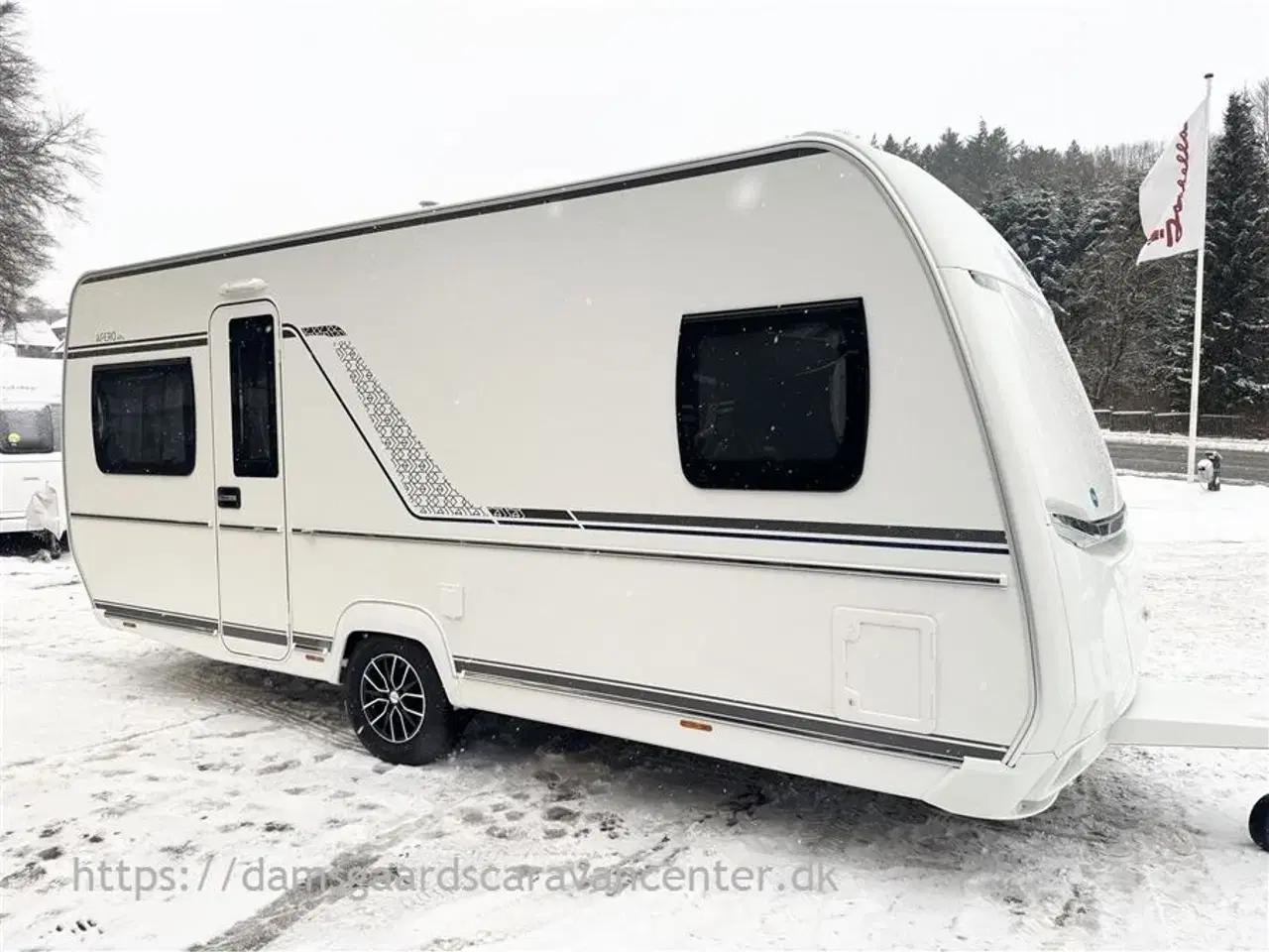 Billede 2 - 2026 - Fendt Apero 495 SFB   Franskseng-Gulvtemp.-Fluenetdør-3 udstyrspk.