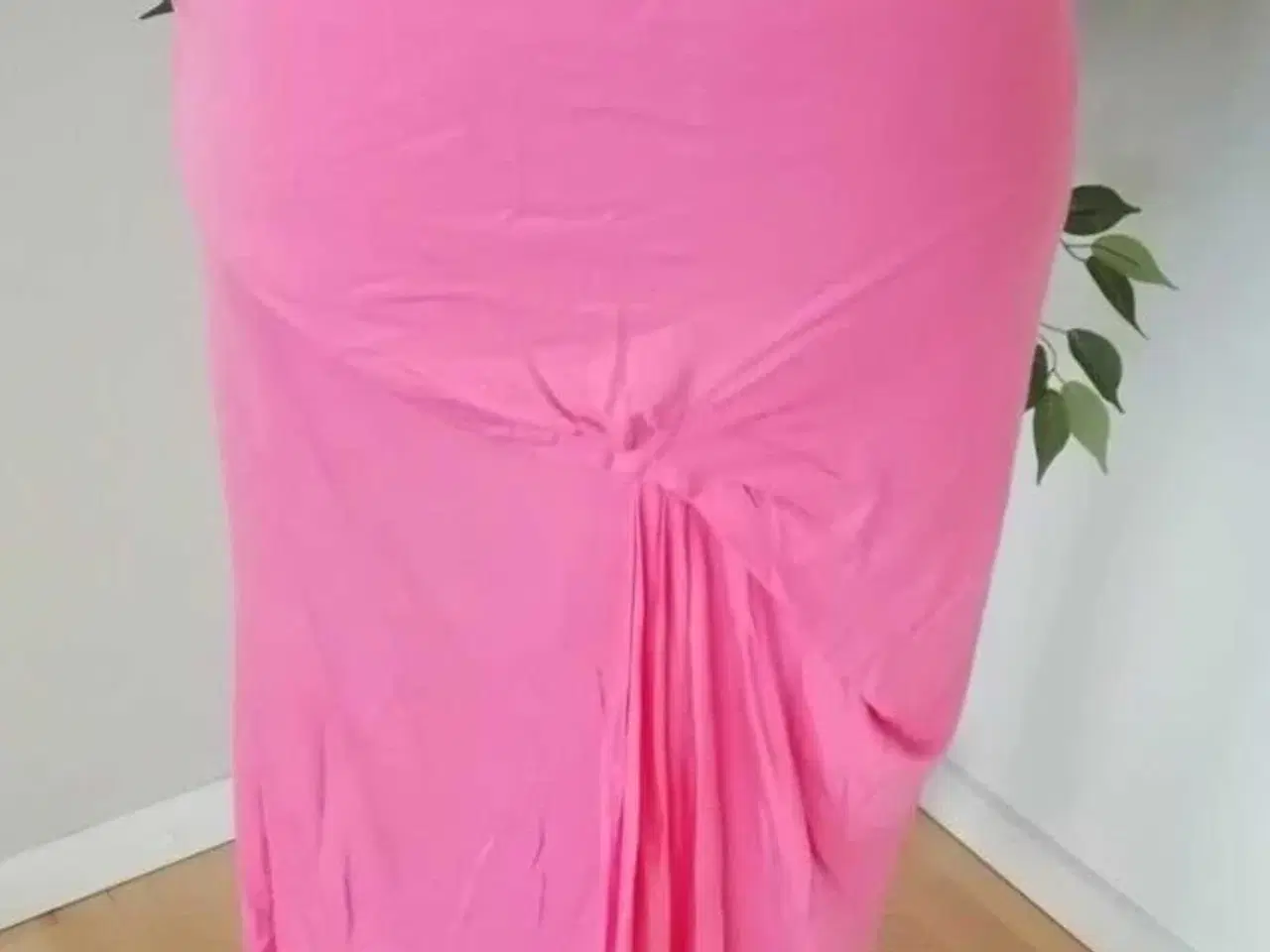 Billede 2 - Nederdel. Clea. Large/40