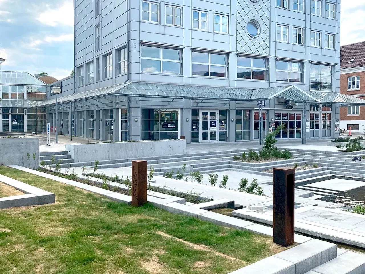 Billede 1 - Butik-/kontorlejemål på Sct. Olai Plads 1C. 9800 Hjørring