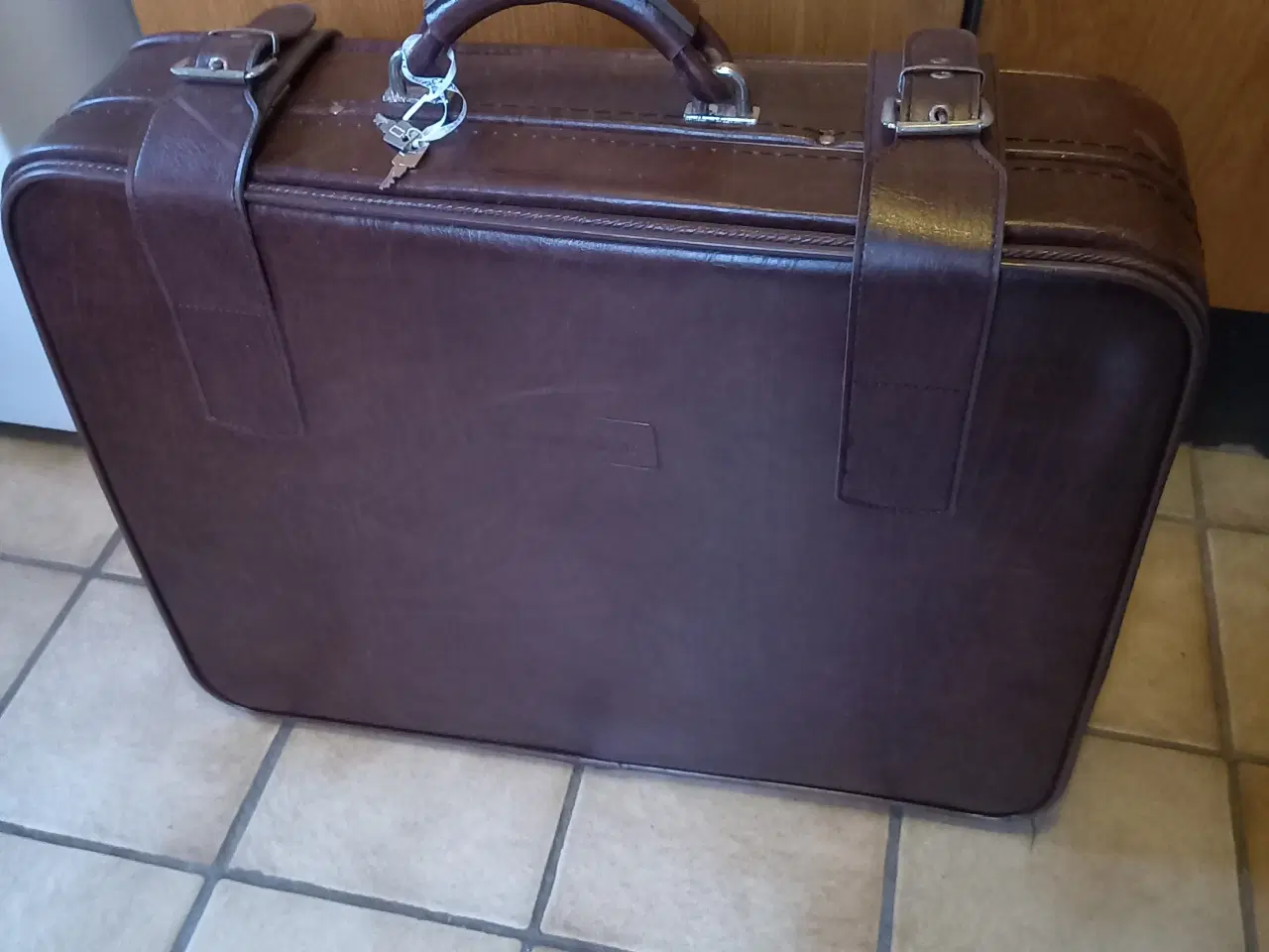 Billede 1 - Cavalet kuffert i mørkebrunt læder