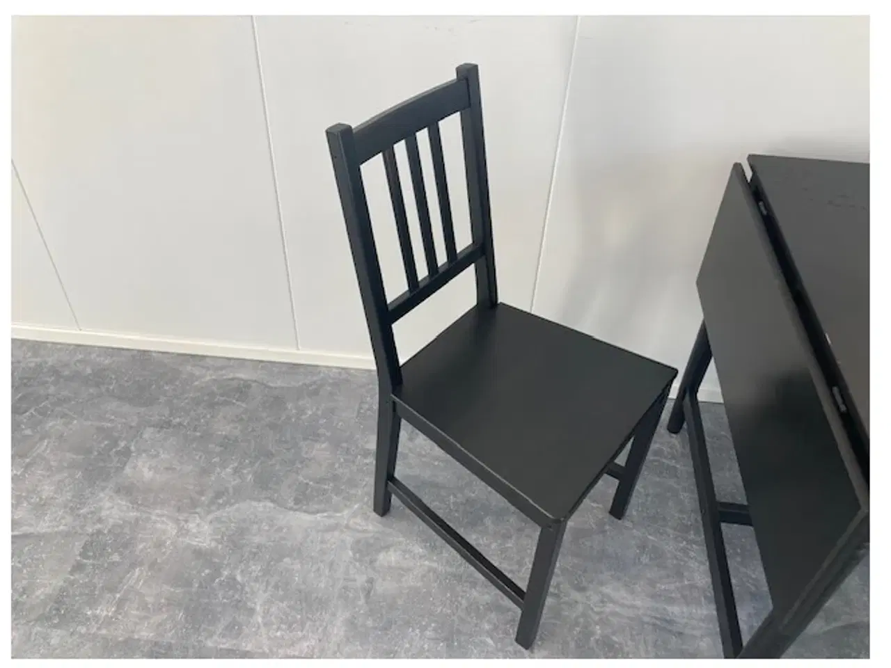 Billede 3 - Bord og 2 stole