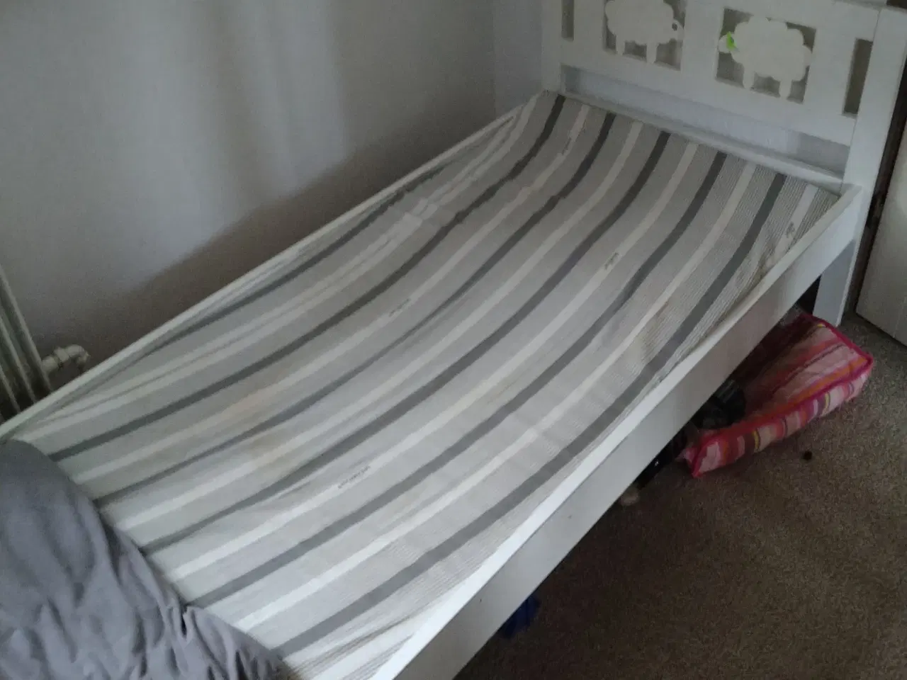 Billede 2 - Junior seng ikea 