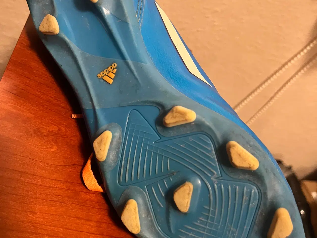 Billede 4 - Fodboldboldstøvler fra Adidas.